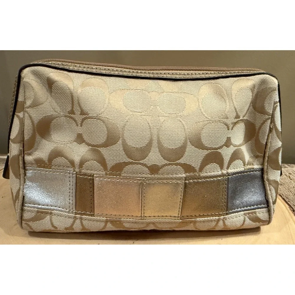 COACH Tan Signature Y2K patchwork Multicolor Metallic Zip‎ Cosmetic Case Bag